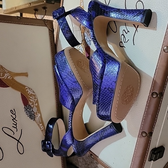 Sz 7med Retro Python Platform Heels - Picture 13 of 16